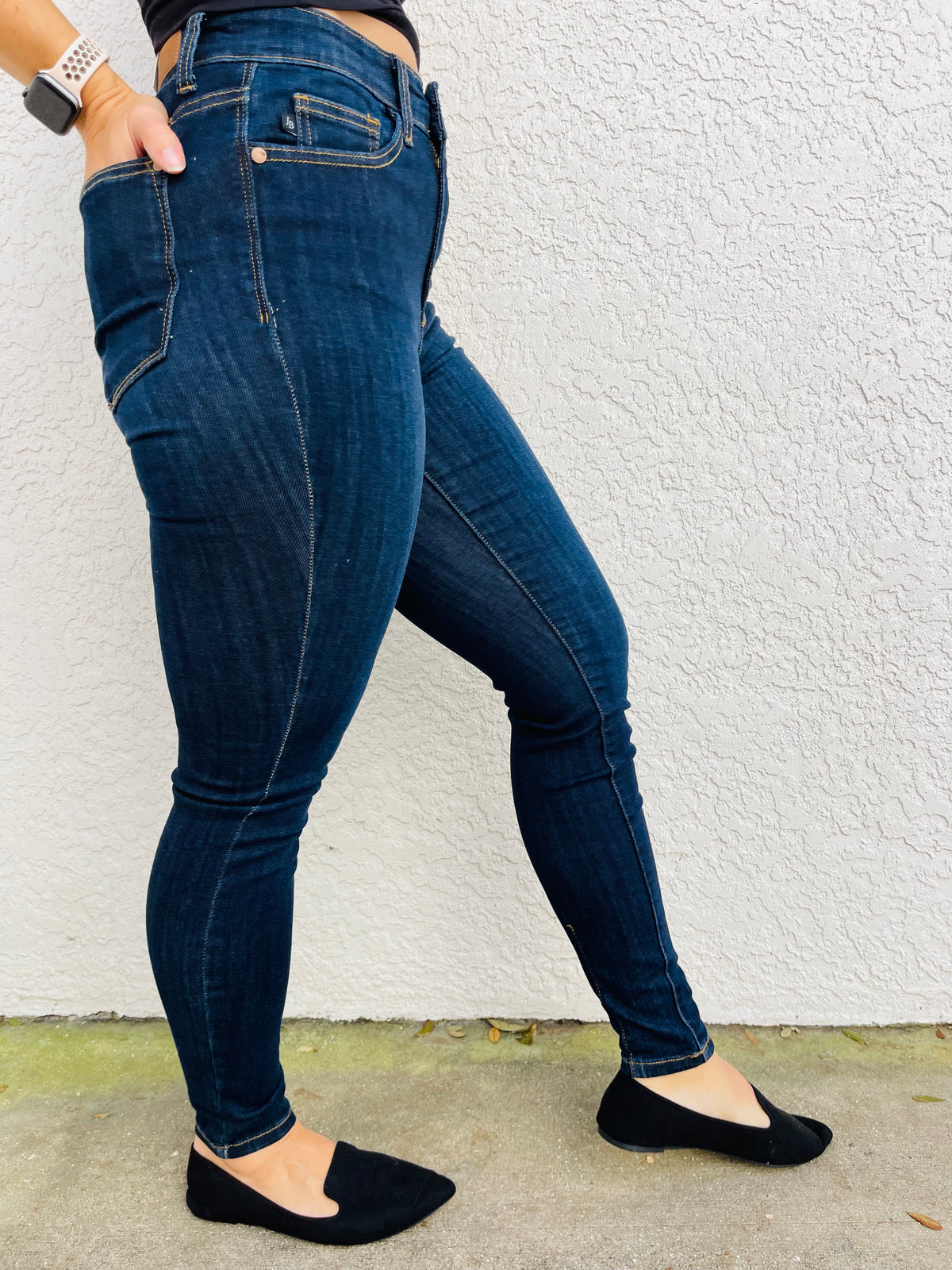 JUDY BLUE - GEORGIA BACK YOKE SKINNY JEANS WITH PHONE POCKET